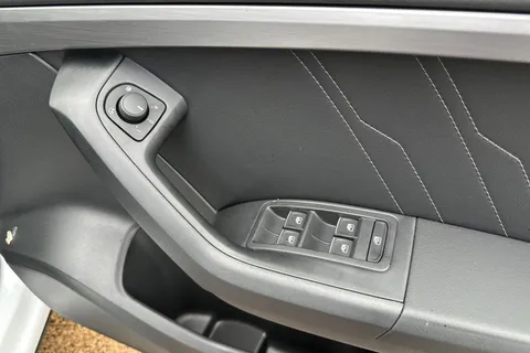 DC25GYK SEAT Ateca 1.5 TSI EVO FR DSG Euro 6 (s/s) 5dr Thumbnail #18