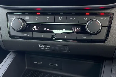 DK75VLA SEAT Ibiza 1.0 TSI FR Sport DSG Euro 6 (s/s) 5dr Thumbnail #19