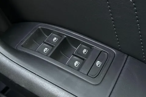 DK75VLZ SEAT Ateca 1.5 TSI EVO FR Sport DSG Euro 6 (s/s) 5dr Thumbnail #38