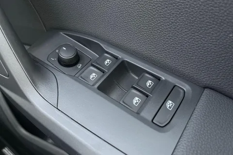 DK75VLA SEAT Ibiza 1.0 TSI FR Sport DSG Euro 6 (s/s) 5dr Thumbnail #33