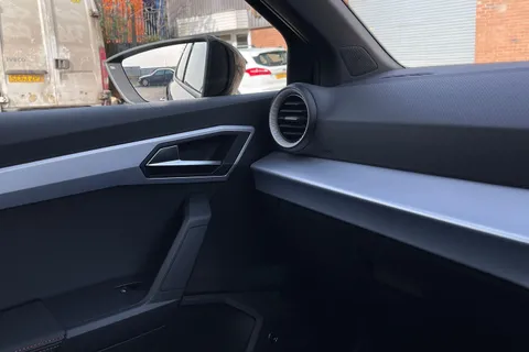 DK75VLA SEAT Ibiza 1.0 TSI FR Sport DSG Euro 6 (s/s) 5dr Thumbnail #35