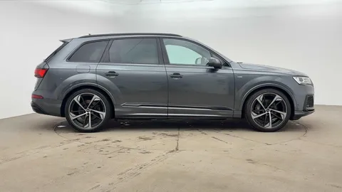 YL22OFR Audi Q7 Black Edition 55 TFSI quattro 340 PS tiptronic Thumbnail #3