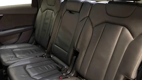 YL22OFR Audi Q7 Black Edition 55 TFSI quattro 340 PS tiptronic Thumbnail #7