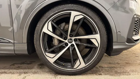 YL22OFR Audi Q7 Black Edition 55 TFSI quattro 340 PS tiptronic Thumbnail #8