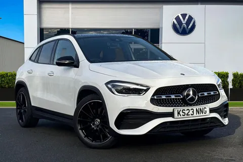 KS23NNG Mercedes-Benz Gla 1.3 GLA200 AMG Line Night Edition (Premium Plus) 7G-DCT Euro 6 (s/s) 5dr Thumbnail #1