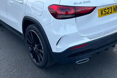 KS23NNG Mercedes-Benz Gla 1.3 GLA200 AMG Line Night Edition (Premium Plus) 7G-DCT Euro 6 (s/s) 5dr Thumbnail #7