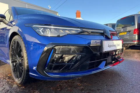 CX75RWU Volkswagen Golf 2.0 TSI 333 R Black Edition 4M DSG ⭐Leather, Sunroof, DCC, Akrapovic, Heads Thumbnail #9