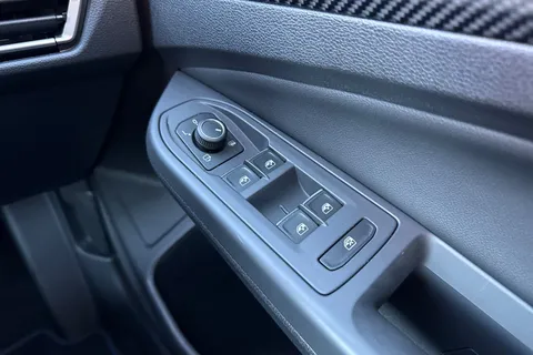 CX75RWU Volkswagen Golf 2.0 TSI 333 R Black Edition 4M DSG ⭐Leather, Sunroof, DCC, Akrapovic, Heads Thumbnail #21