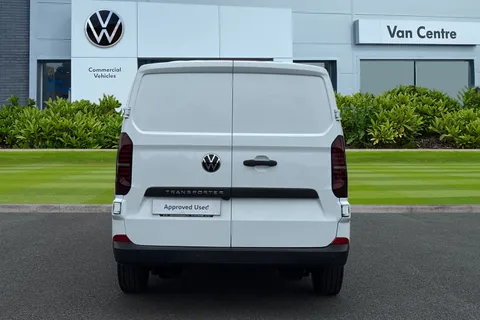 DG25EFC Volkswagen Transporter 2.0 TDI 150 Commerce Plus Van Thumbnail #5