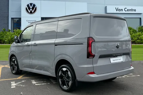 BT75XAW Volkswagen Transporter 2.0 TDI 150 Commerce Pro Van Automatic Thumbnail #2