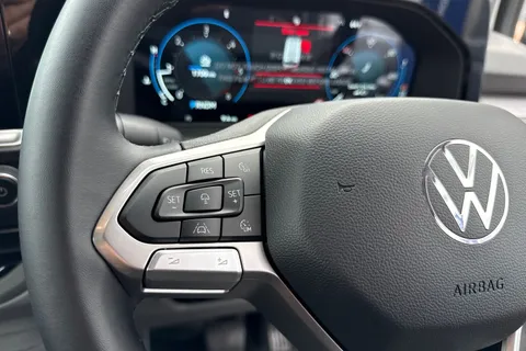 BT75XAW Volkswagen Transporter 2.0 TDI 150 Commerce Pro Van Automatic Thumbnail #48