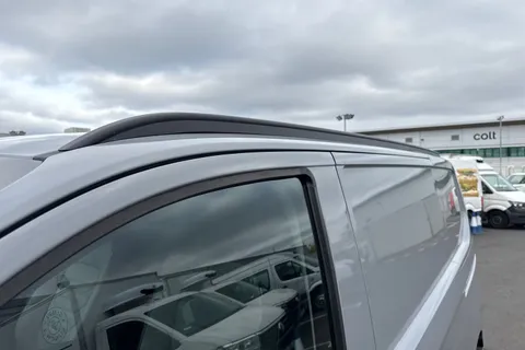 BT75XBM Volkswagen Transporter 2.0 TDI 150 Commerce Pro Van Automatic Thumbnail #36