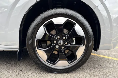 BT75XAL Volkswagen Transporter 2.0 TDI 150 Commerce Pro Van Automatic Thumbnail #12