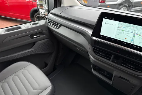 BT75XAL Volkswagen Transporter 2.0 TDI 150 Commerce Pro Van Automatic Thumbnail #19