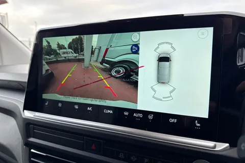 BT75XAL Volkswagen Transporter 2.0 TDI 150 Commerce Pro Van Automatic Thumbnail #42