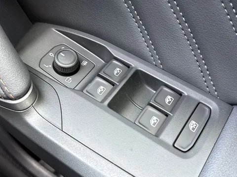 DC25FOH CUPRA Formentor 1.5 eTSI V3 DSG Euro 6 (s/s) 5dr Thumbnail #34