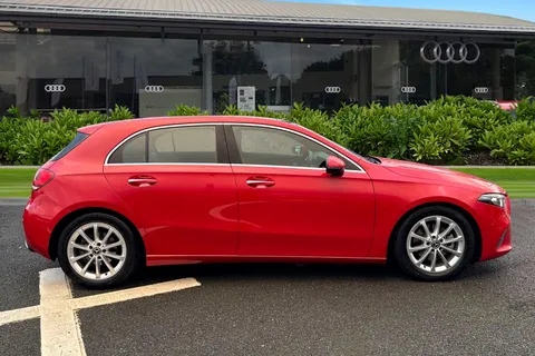 RX69WEH Mercedes-Benz A Class 1.3 A200 Sport (Premium Plus) 7G-DCT Euro 6 (s/s) 5dr Thumbnail #4