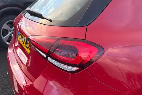 RX69WEH Mercedes-Benz A Class 1.3 A200 Sport (Premium Plus) 7G-DCT Euro 6 (s/s) 5dr Thumbnail #9