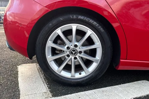 RX69WEH Mercedes-Benz A Class 1.3 A200 Sport (Premium Plus) 7G-DCT Euro 6 (s/s) 5dr Thumbnail #14