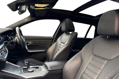 MW69OMR BMW 3 Series 3.0 M340i Touring Auto xDrive Euro 6 (s/s) 5dr Thumbnail #17