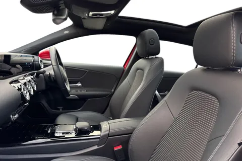 RX69WEH Mercedes-Benz A Class 1.3 A200 Sport (Premium Plus) 7G-DCT Euro 6 (s/s) 5dr Thumbnail #17