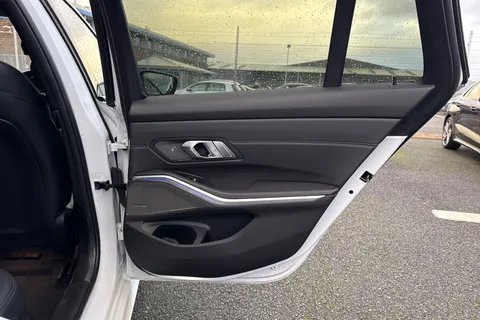 MW69OMR BMW 3 Series 3.0 M340i Touring Auto xDrive Euro 6 (s/s) 5dr Thumbnail #44