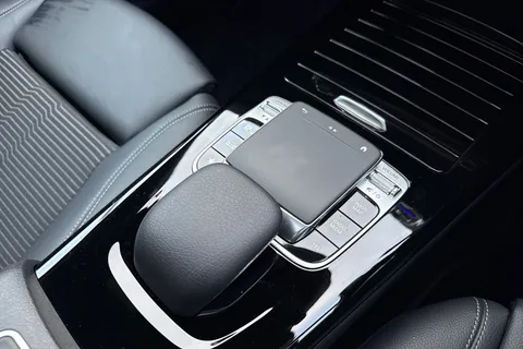 RX69WEH Mercedes-Benz A Class 1.3 A200 Sport (Premium Plus) 7G-DCT Euro 6 (s/s) 5dr Thumbnail #48