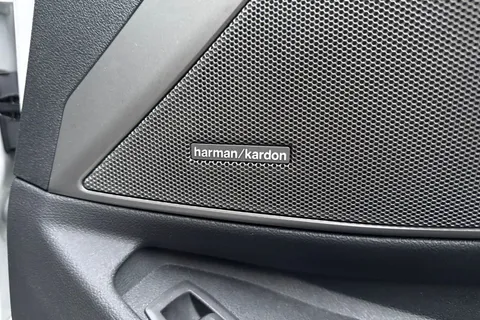 MW69OMR BMW 3 Series 3.0 M340i Touring Auto xDrive Euro 6 (s/s) 5dr Thumbnail #49