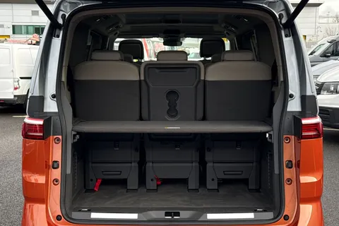 KY25RZG Volkswagen Multivan LWB 2.0 TDI 150PS Style DSG 7 Seats/Panoramic Sunroof Thumbnail #8