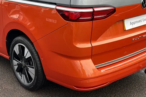 KY25RZG Volkswagen Multivan LWB 2.0 TDI 150PS Style DSG 7 Seats/Panoramic Sunroof Thumbnail #9