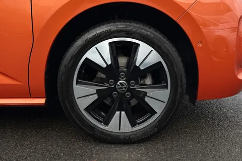 KY25RZG Volkswagen Multivan LWB 2.0 TDI 150PS Style DSG 7 Seats/Panoramic Sunroof Thumbnail #11