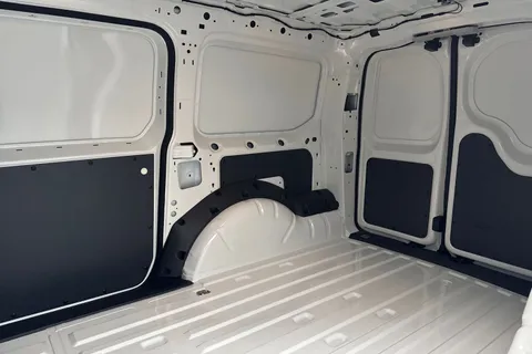 PJ75LFH Volkswagen Caddy Maxi C20 Caddy Cargo Commerce Maxi 102 PS 2.0 TDI 6sp Manual Thumbnail #19