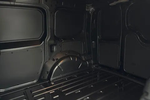 PJ75LFP Volkswagen Caddy C20 Caddy Cargo Commerce Plus SWB 122 PS 2.0 TDI 7sp DSG Thumbnail #19