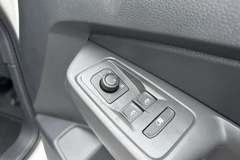 PJ75LFH Volkswagen Caddy Maxi C20 Caddy Cargo Commerce Maxi 102 PS 2.0 TDI 6sp Manual Thumbnail #21