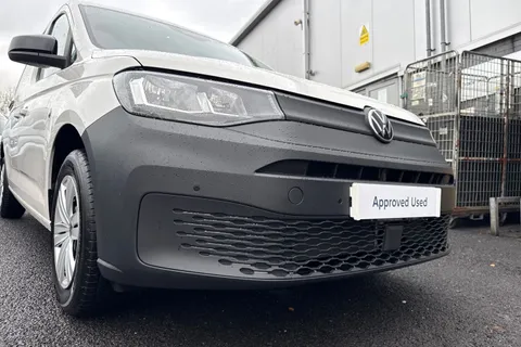 PJ75LFH Volkswagen Caddy Maxi C20 Caddy Cargo Commerce Maxi 102 PS 2.0 TDI 6sp Manual Thumbnail #26