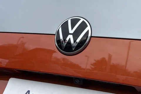 KY25RZG Volkswagen Multivan LWB 2.0 TDI 150PS Style DSG 7 Seats/Panoramic Sunroof Thumbnail #39