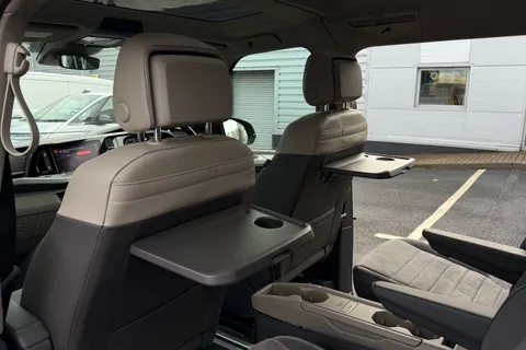 KY25RZG Volkswagen Multivan LWB 2.0 TDI 150PS Style DSG 7 Seats/Panoramic Sunroof Thumbnail #52