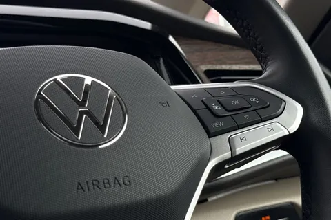 KY25RZG Volkswagen Multivan LWB 2.0 TDI 150PS Style DSG 7 Seats/Panoramic Sunroof Thumbnail #61