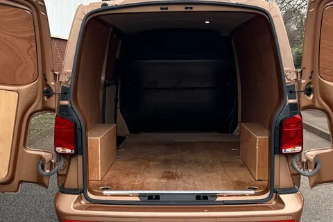 VN72BNO Volkswagen Transporter 2.0 TDI 150 Highline Van Thumbnail #8