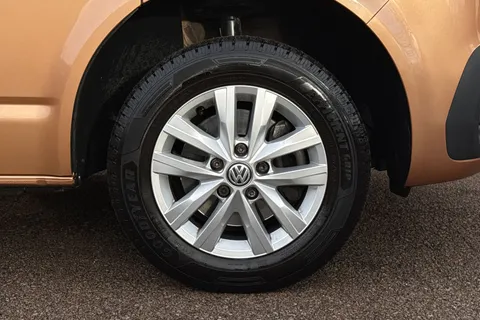 VN72BNO Volkswagen Transporter 2.0 TDI 150 Highline Van Thumbnail #11