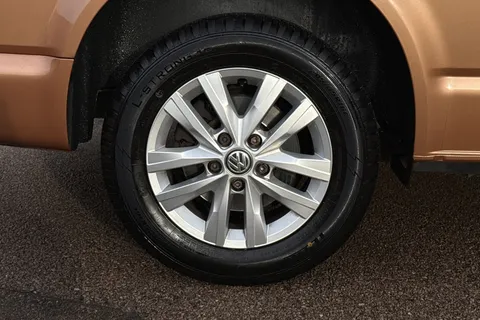 VN72BNO Volkswagen Transporter 2.0 TDI 150 Highline Van Thumbnail #12