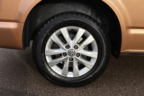 VN72BNO Volkswagen Transporter 2.0 TDI 150 Highline Van Thumbnail #14