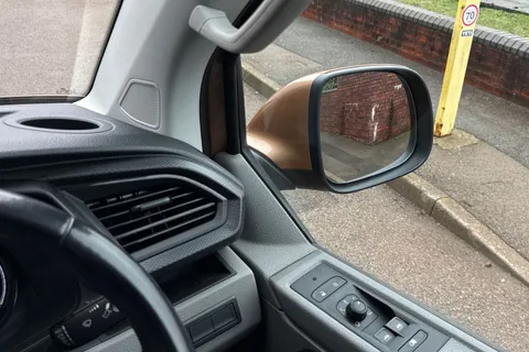 VN72BNO Volkswagen Transporter 2.0 TDI 150 Highline Van Thumbnail #22