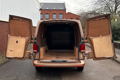 VN72BNO Volkswagen Transporter 2.0 TDI 150 Highline Van Thumbnail #39
