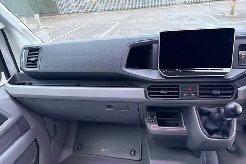 PN75MWU Volkswagen Crafter CR35 Panel van Commerce MWB 140 PS 2.0 TDI 6sp Manual FWD Thumbnail #15