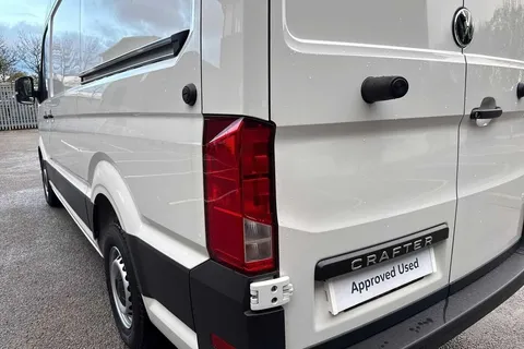 PN75MWU Volkswagen Crafter CR35 Panel van Commerce MWB 140 PS 2.0 TDI 6sp Manual FWD Thumbnail #16