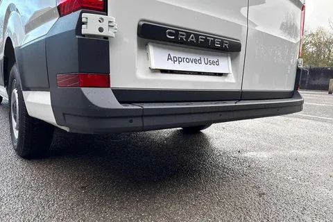 PN75MXH Volkswagen Crafter CR35 Panel van Commerce MWB 140 PS 2.0 TDI 6sp Manual FWD Thumbnail #36