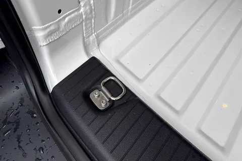 PJ75LFK Volkswagen Caddy Maxi C20 Caddy Cargo Commerce Maxi 102 PS 2.0 TDI 6sp Manual Thumbnail #29