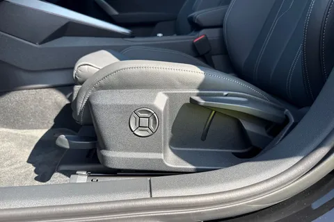 PN75FPL Audi A3 Black Edition 35 TFSI  150 PS S tronic Thumbnail #40