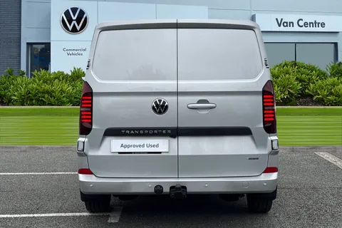 CX75HWJ Volkswagen Transporter 2.0 TDI T32 Commerce Pro Panel Van 5dr Diesel Auto 4Motion SWB Euro 6 (s/s) (150 ps) Thumbnail #4